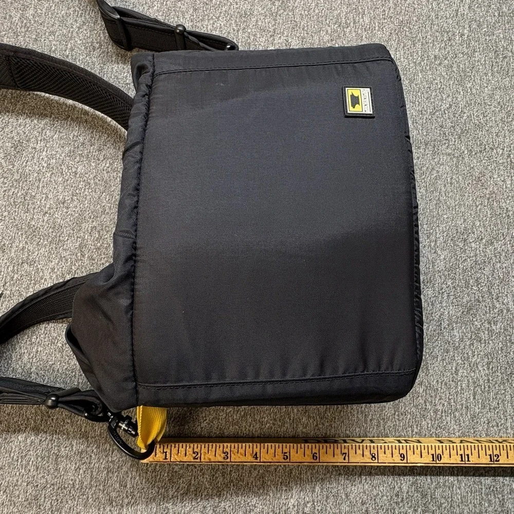 Mountainsmith‎ Camera Bag Black Shoulder Case w/ Divider Inserts